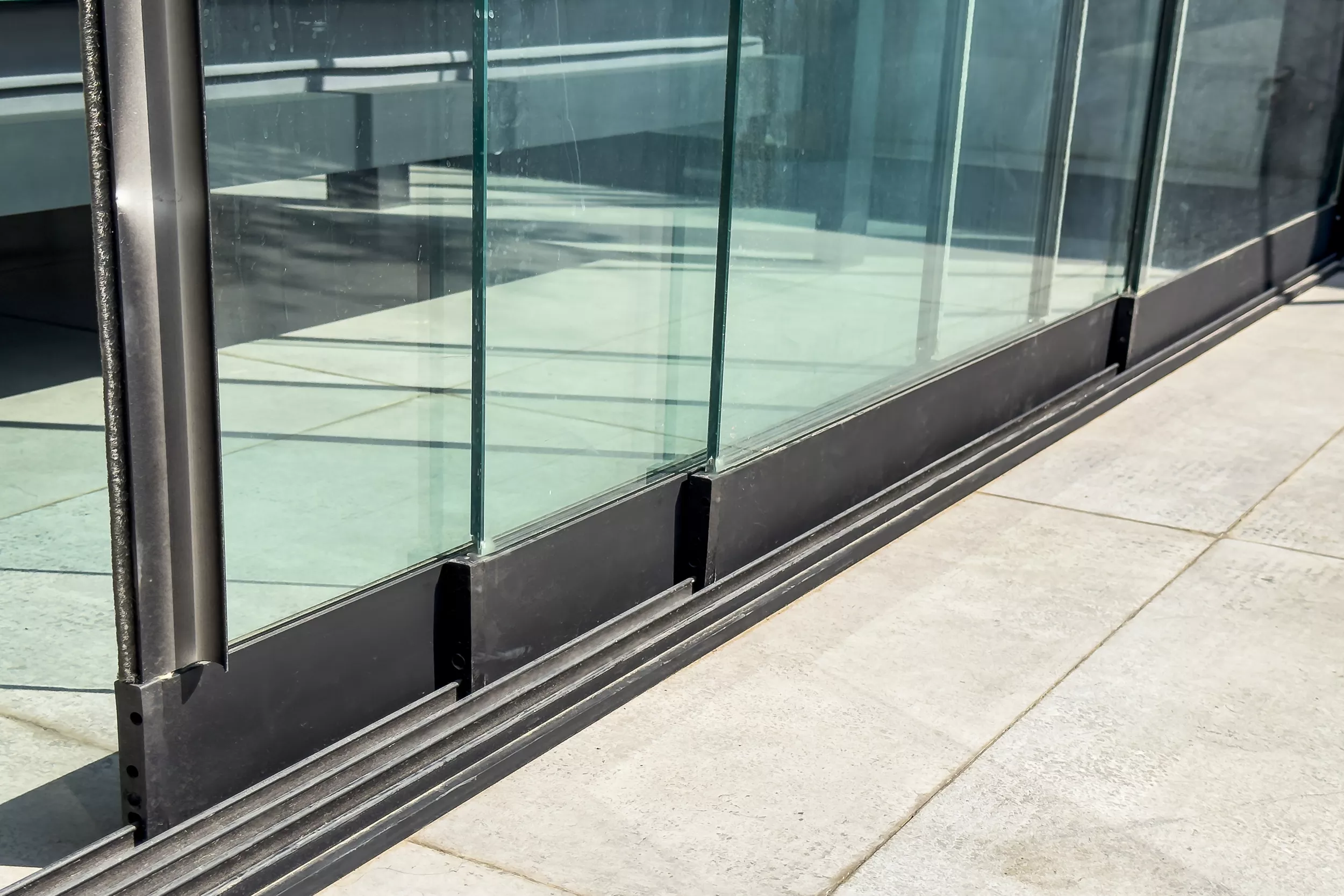 product sliding img2